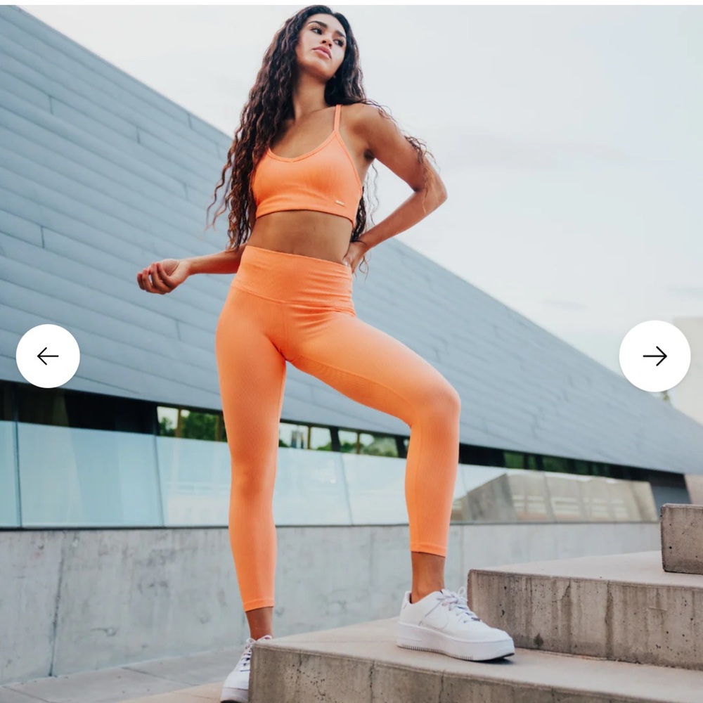 🍑J80 PEACH RIBBED WORKOUT LEGGINGS!